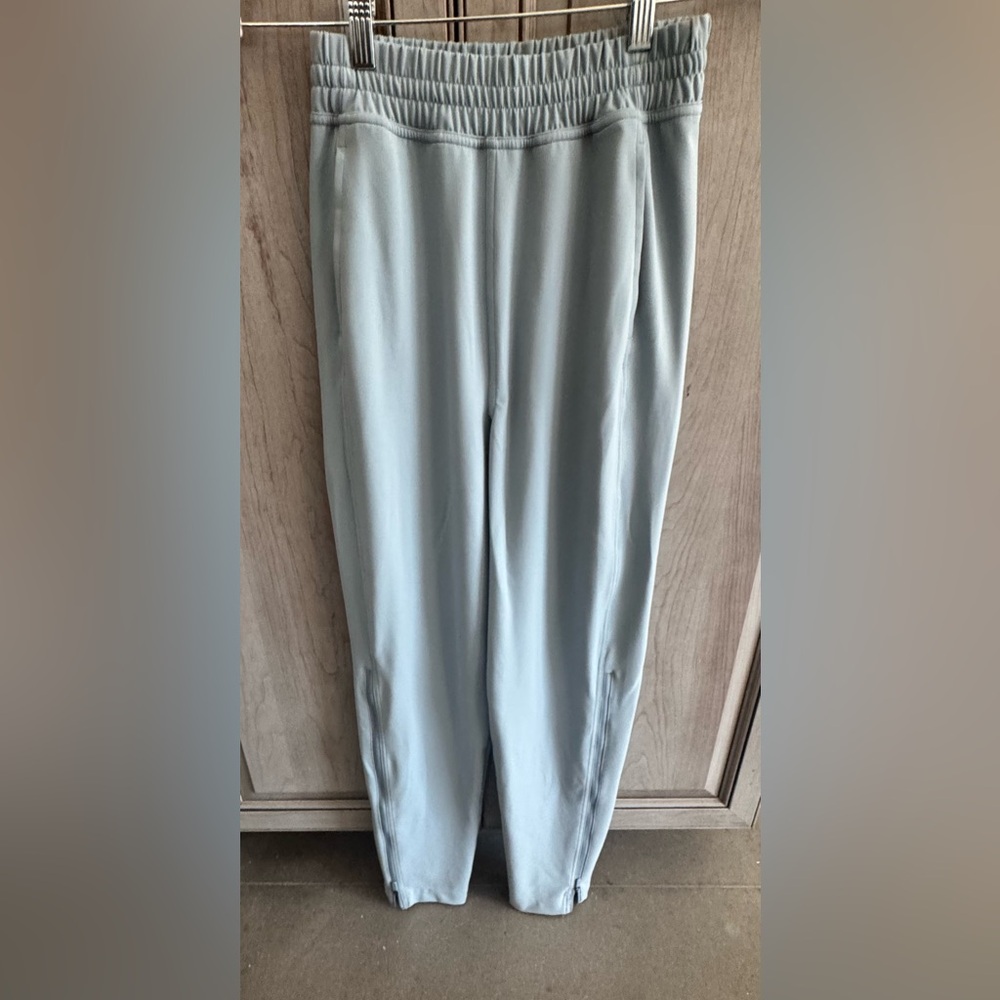 Lululemon size 2  Light Blue Elastic Waist Pants